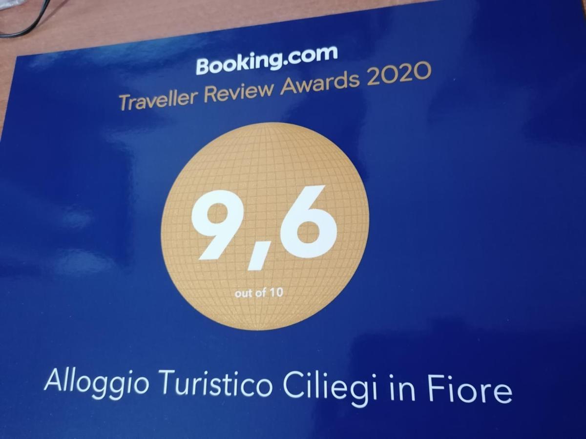 Alloggio Turistico Ciliegi In Fiore Monte Libretti Eksteriør billede